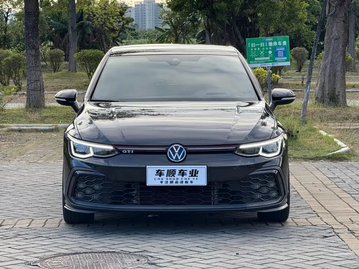 VOLKSWAGEN GOLF GTI