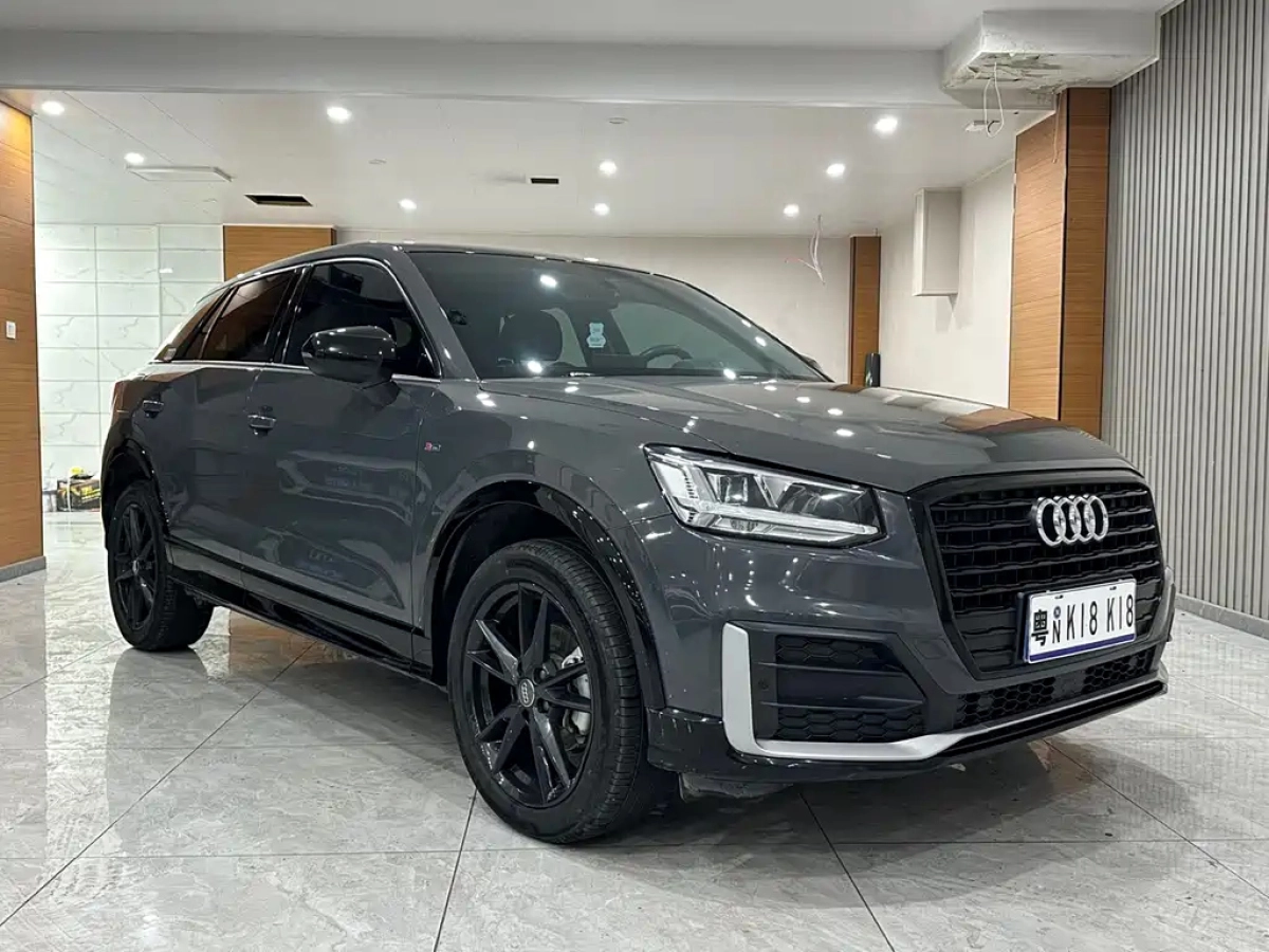 AUDI Q2L
