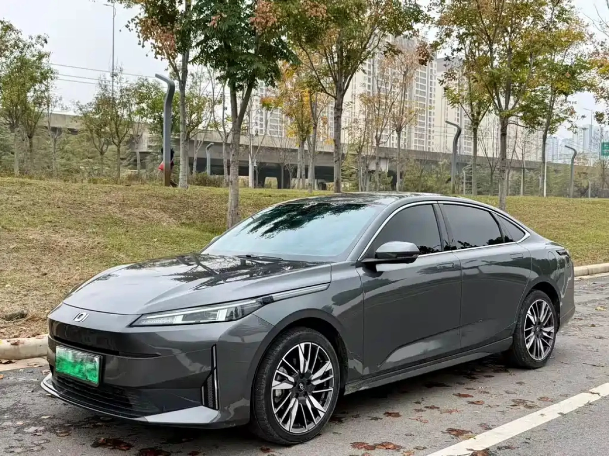 CHANGAN QIYUAN A05  2024