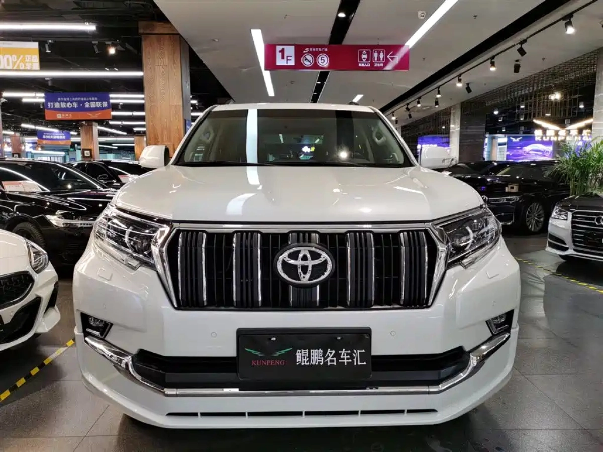 TOYOTA PRADO