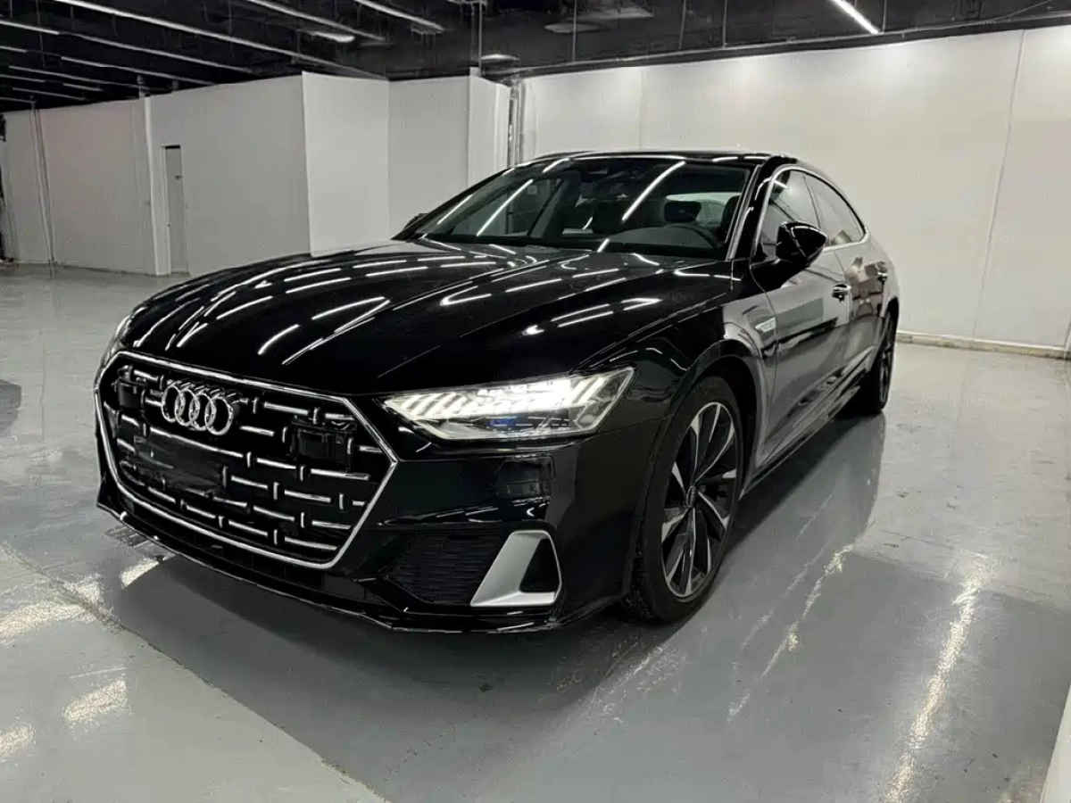 AUDI A7L  2022