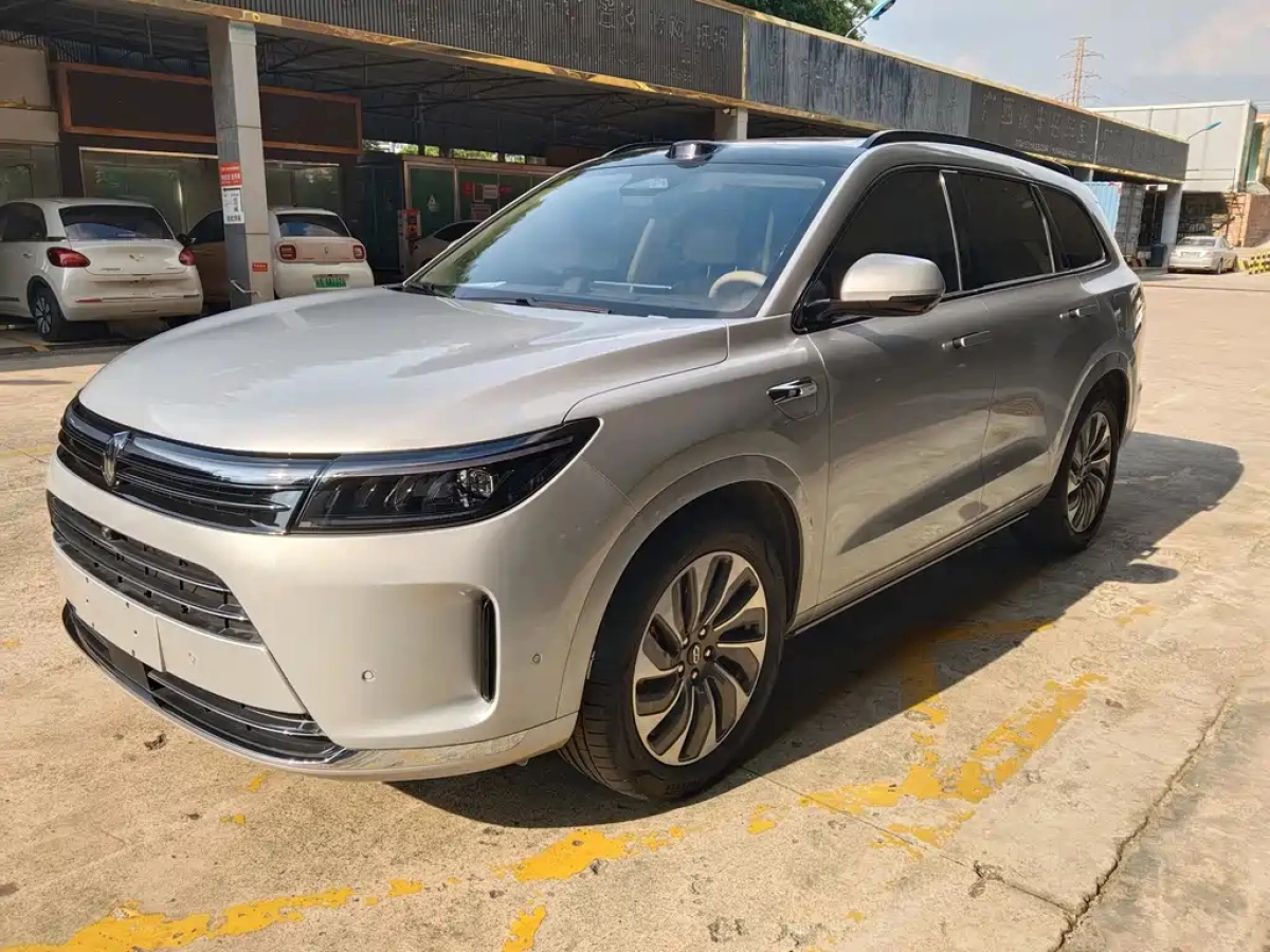 HUAWEI HARMON AITO M7  2024