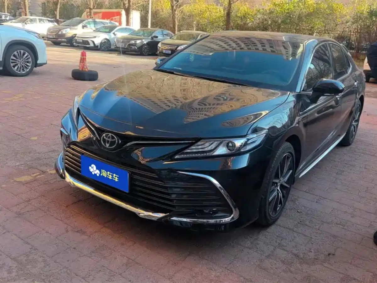 TOYOTA CAMRY  2024