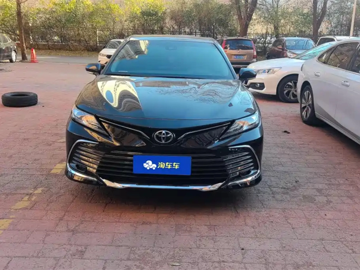 TOYOTA CAMRY