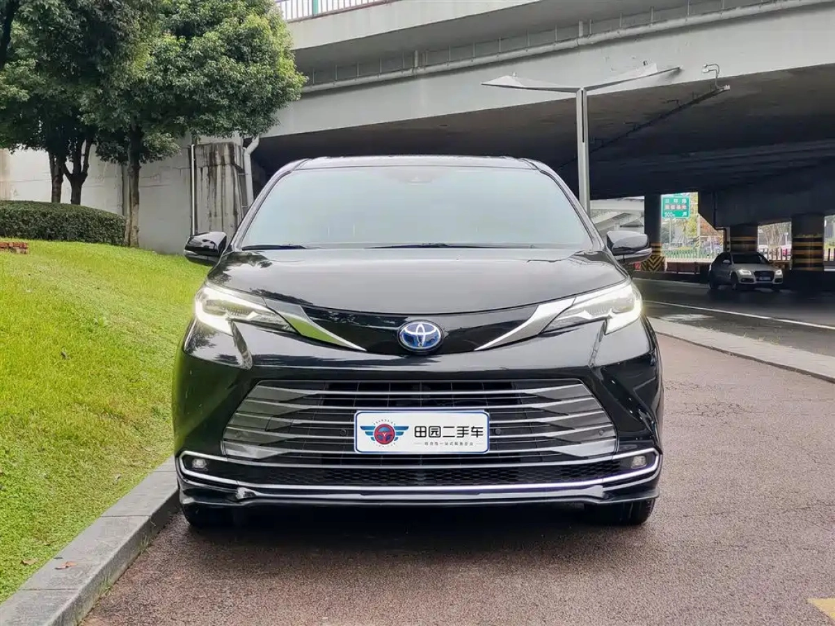 TOYOTA SIENNA SIENNA