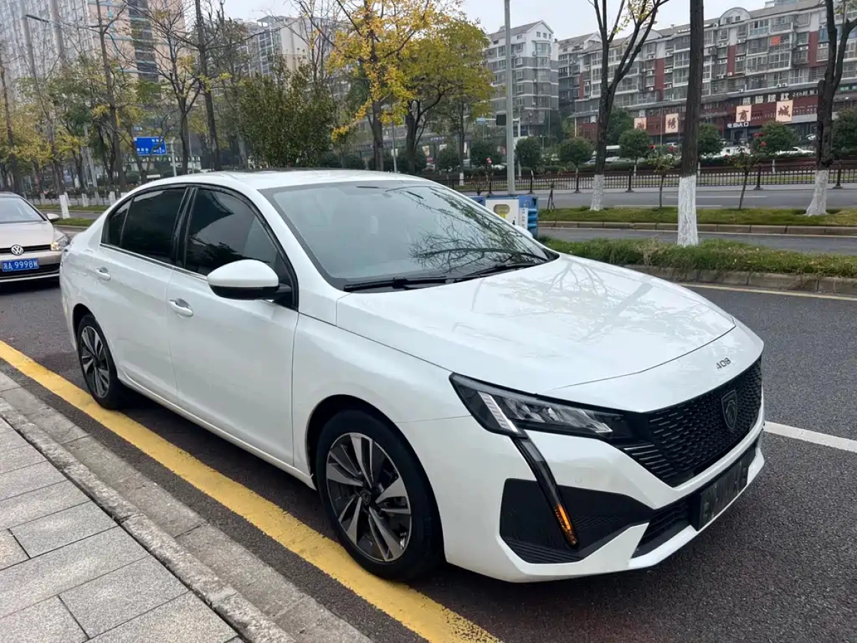 PEUGEOT 408