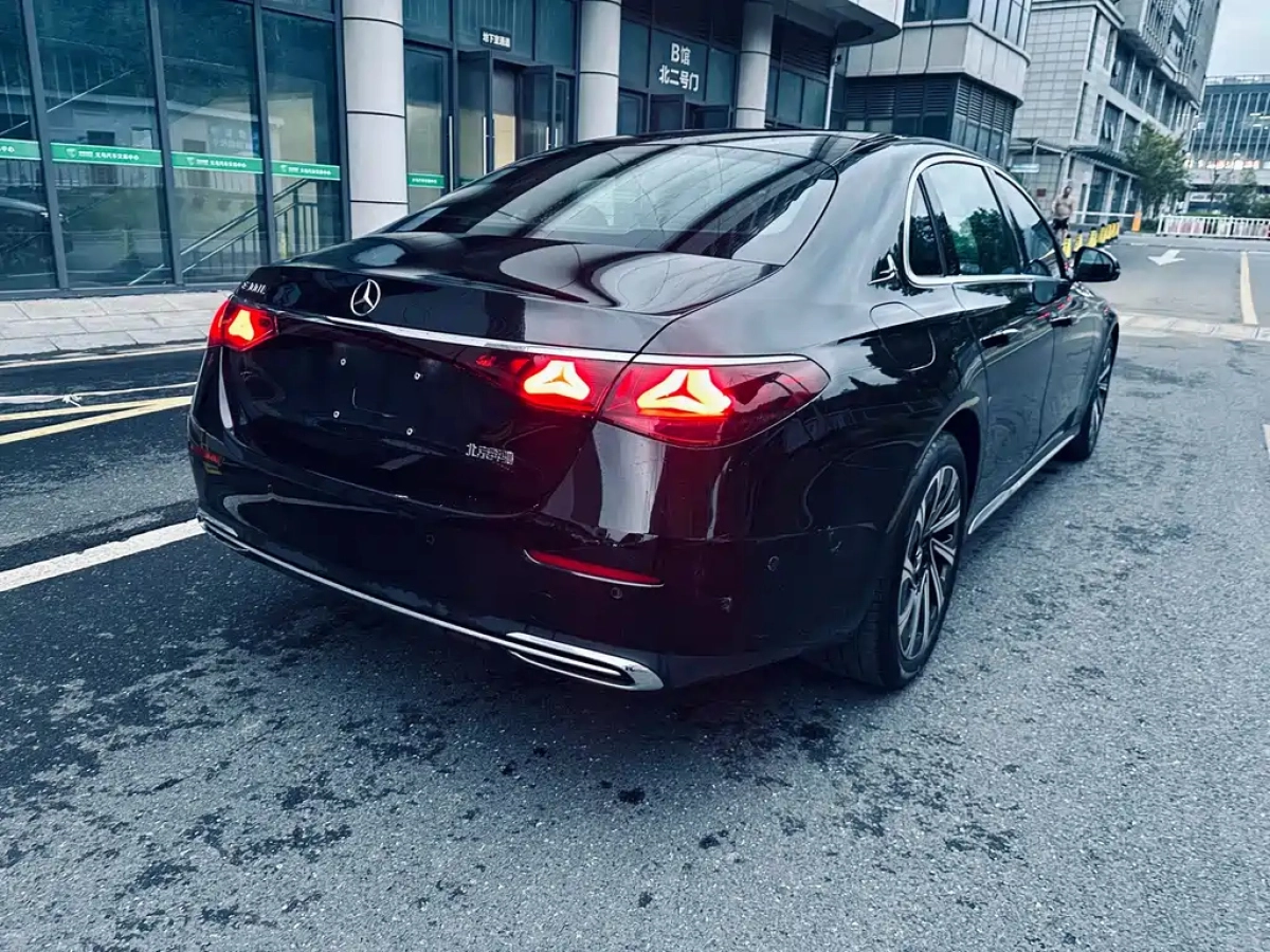 MERCEDES BENZ E-CLASS