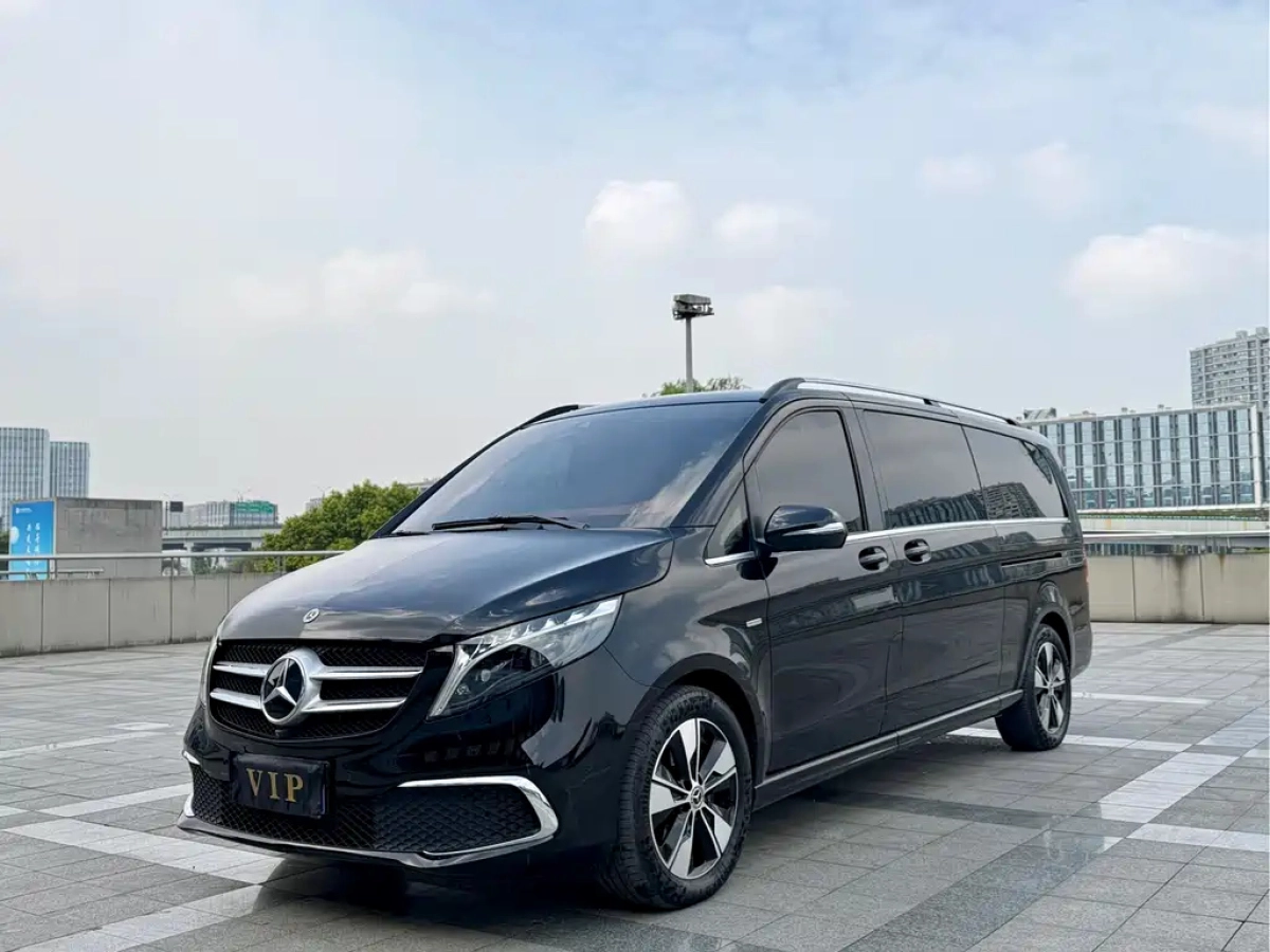 MERCEDES BENZ V-CLASS  2023