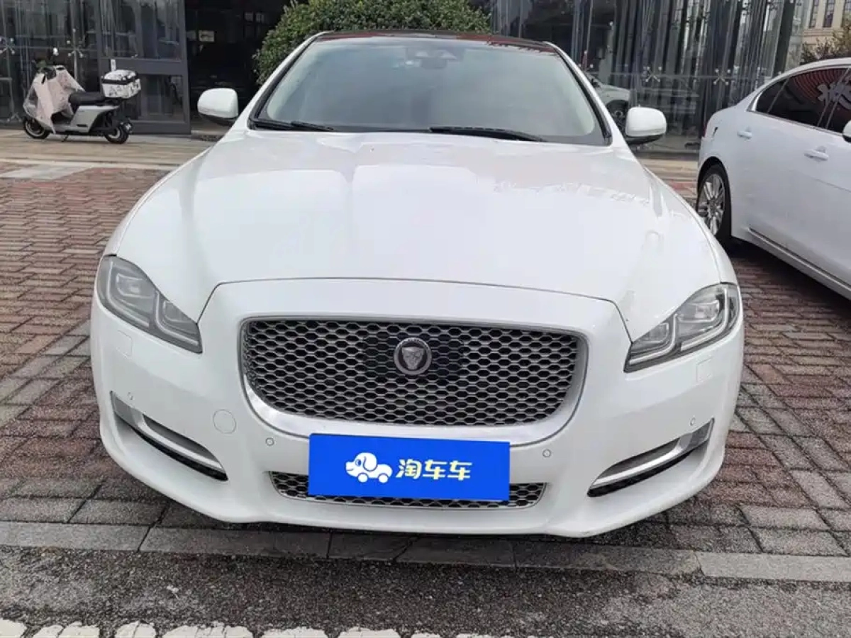 JAGUAR XJ