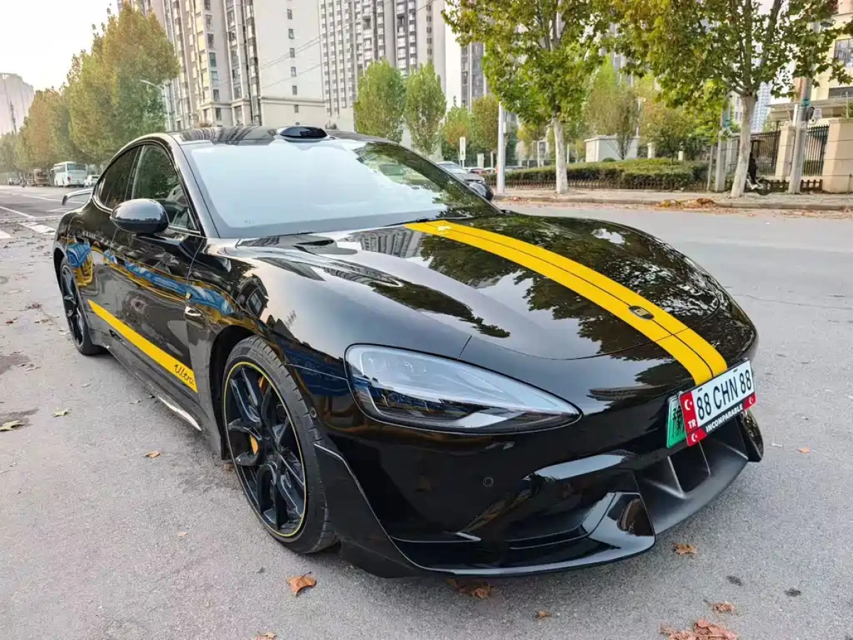 XIAOMI AUTO SU7 ULTRA  2025