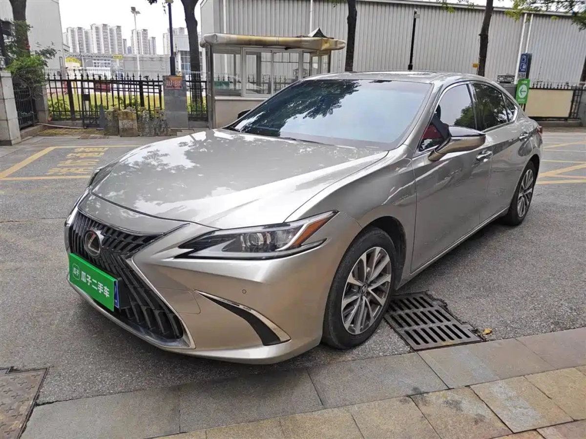 LEXUS ES  2023