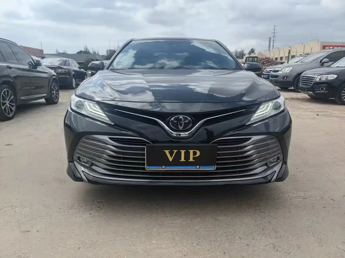 TOYOTA CAMRY  2020