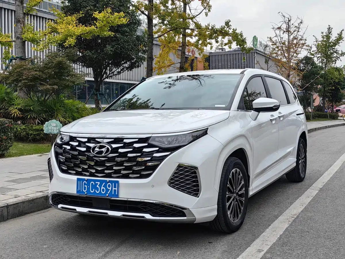 HYUNDAI CUSTO  2025