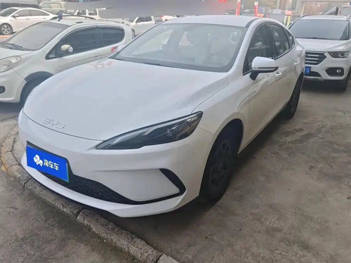 BYD SEAL 05 DM-I  2025