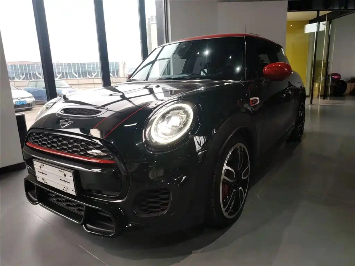 MINI JCW