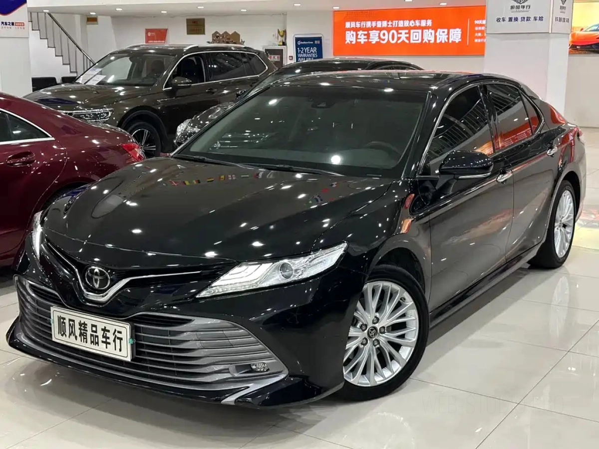TOYOTA CAMRY  2019