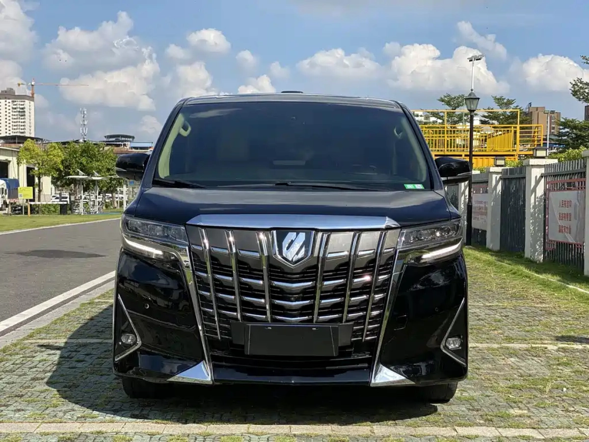 TOYOTA ALPHARD