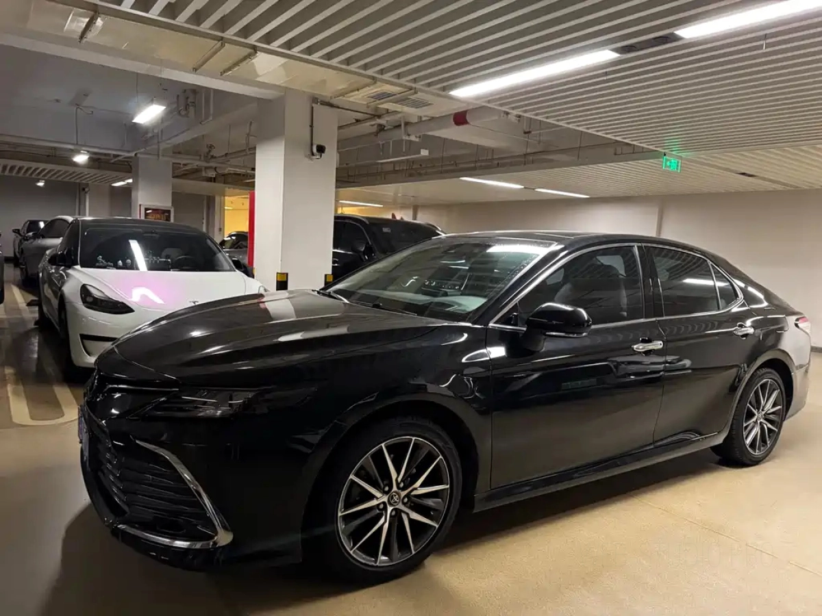 TOYOTA CAMRY
