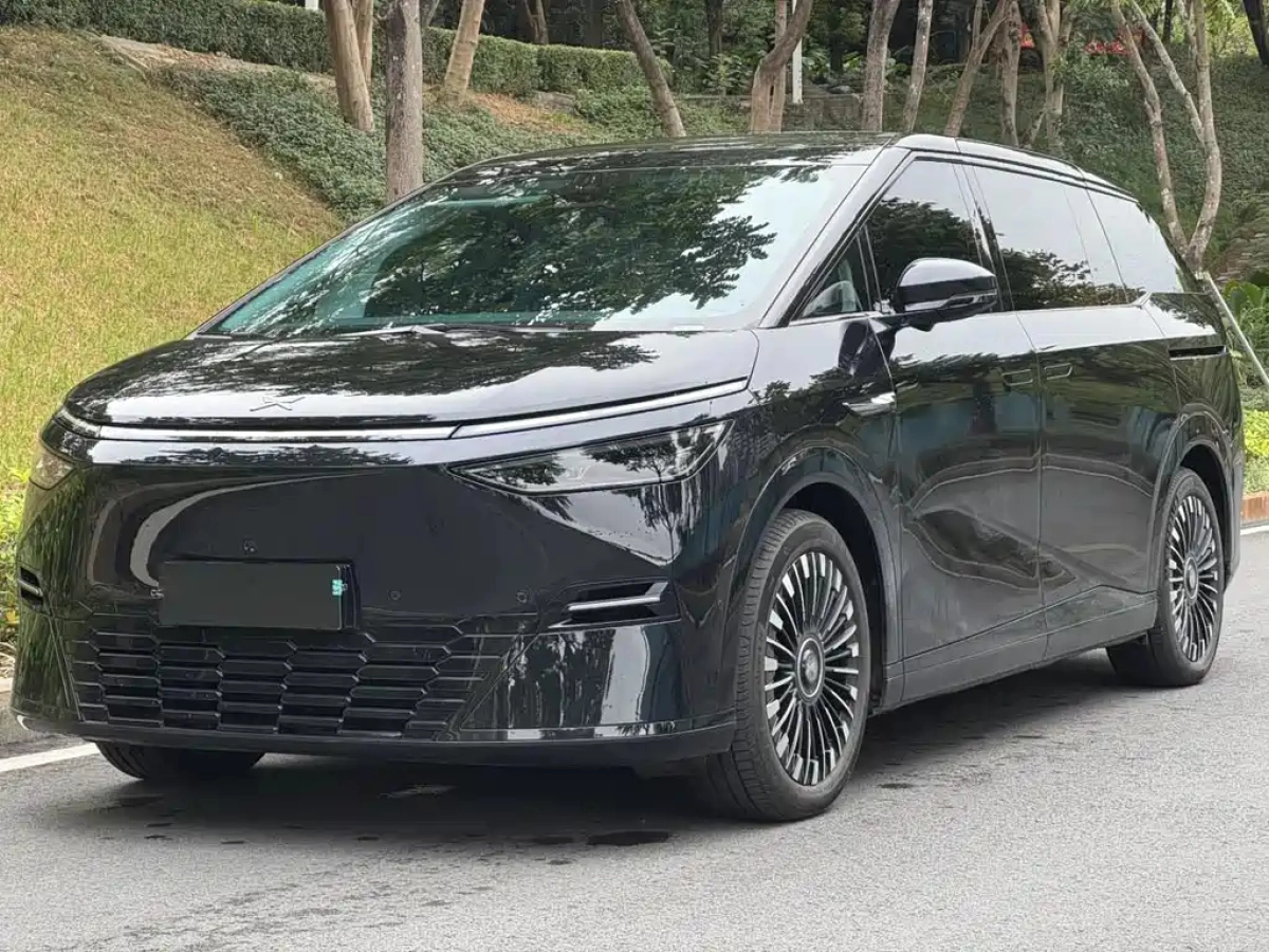 XPENG MOTORS X9  2025
