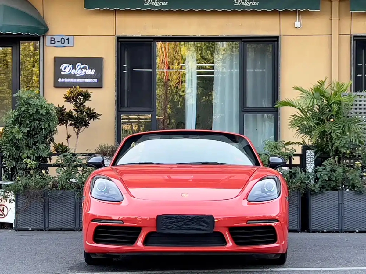 PORSCHE 718
