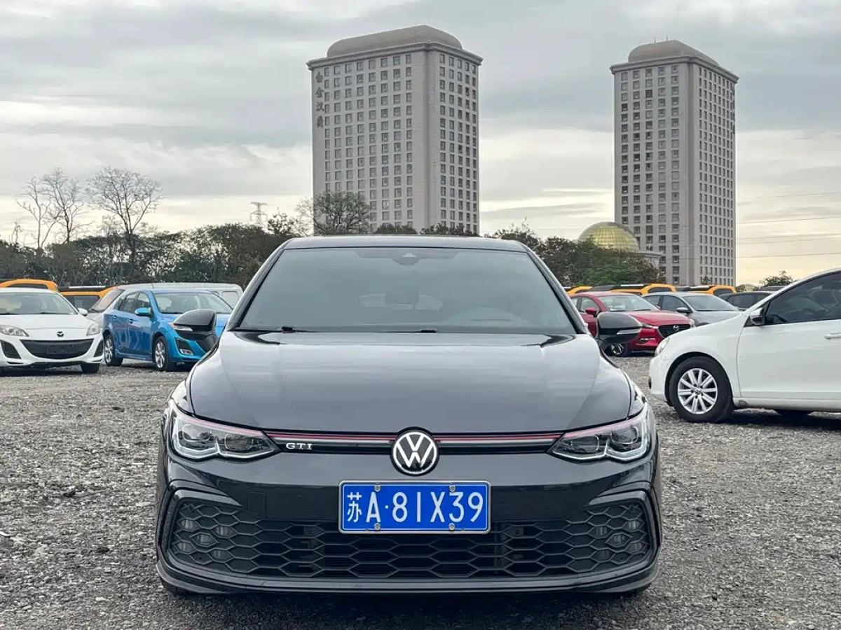 VOLKSWAGEN GOLF GTI