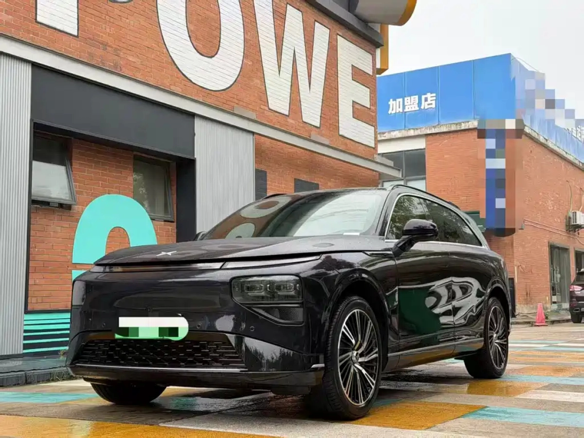 XPENG MOTORS G9  2024