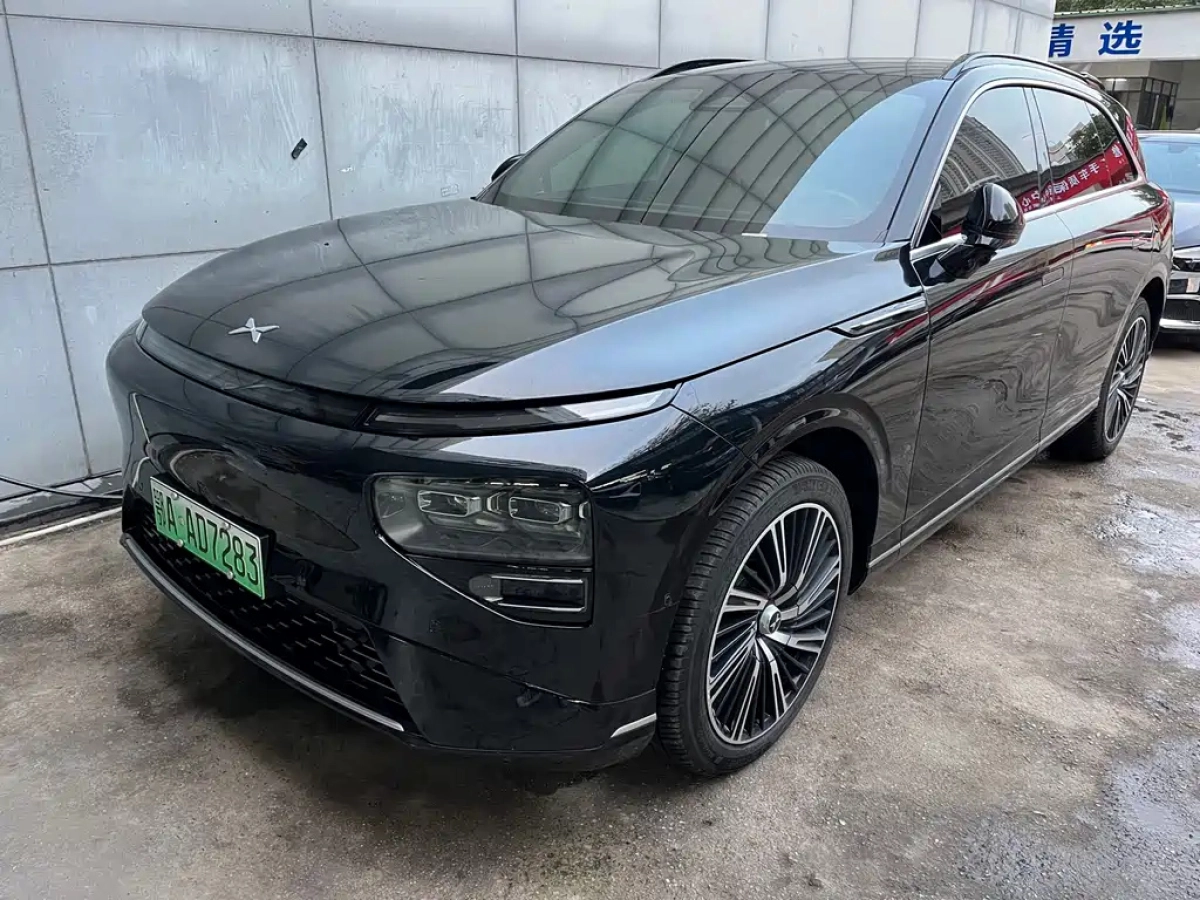 XPENG MOTORS G9  2024