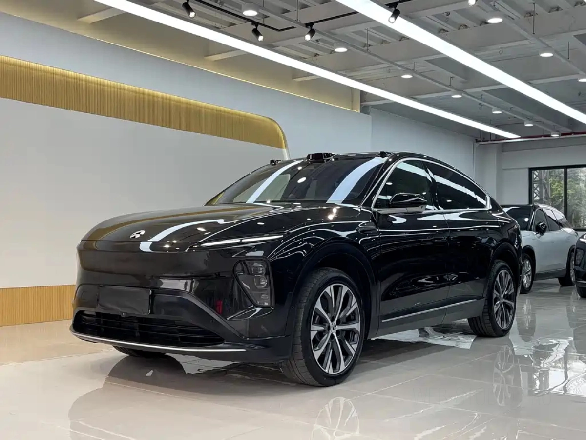 NIO EC7