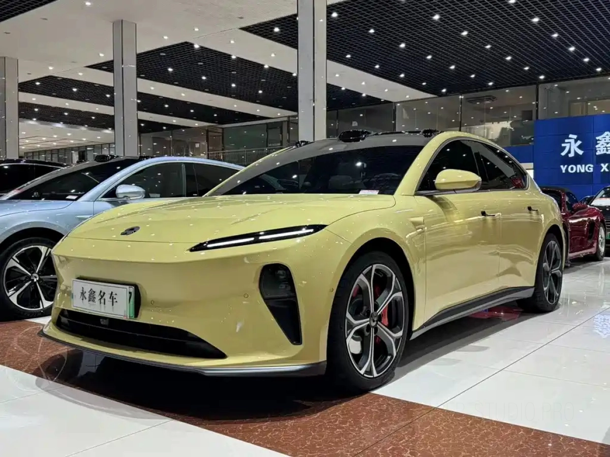 NIO ET5