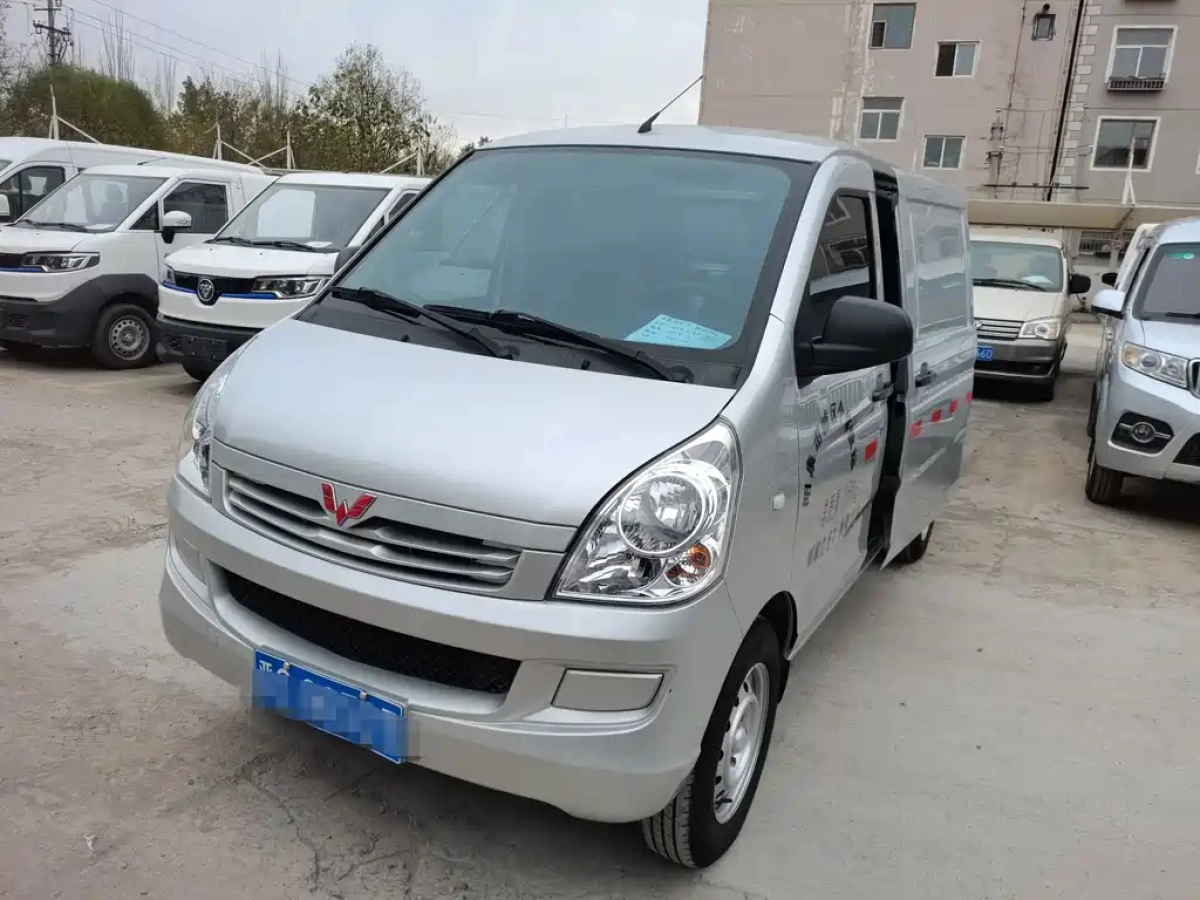 SGMW WULING RONGGUANG S