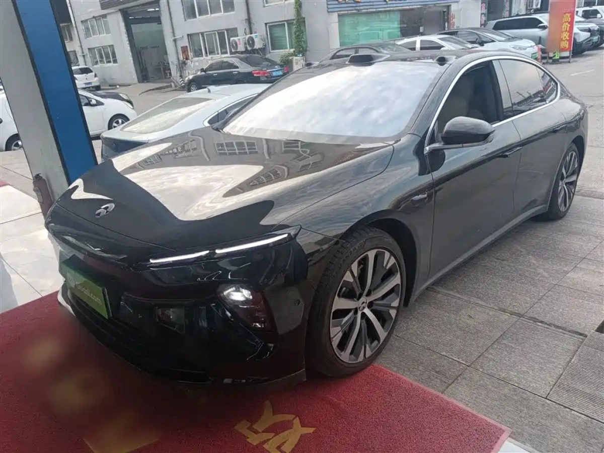 NIO ET7