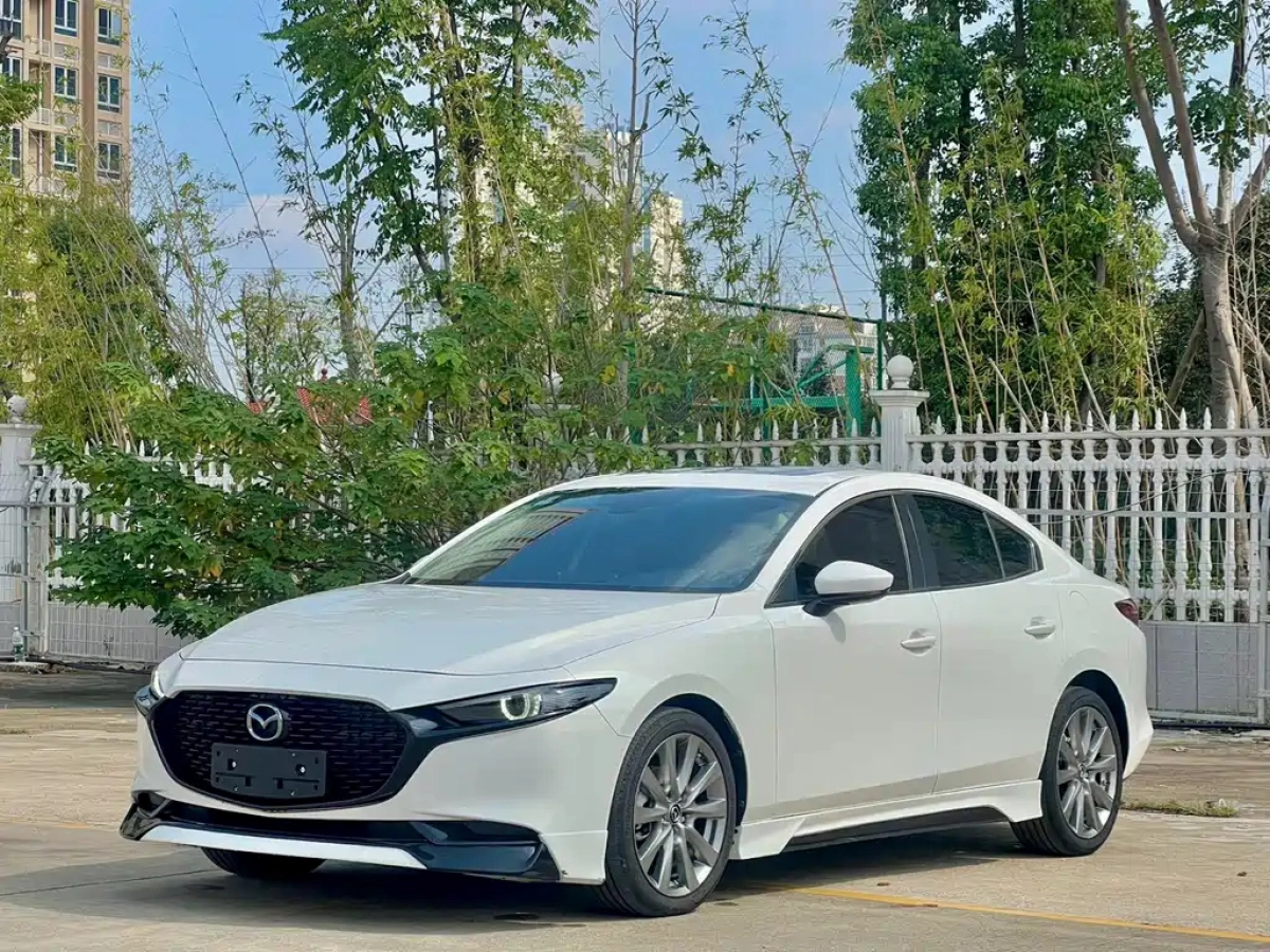 MAZDA 3 AXELA