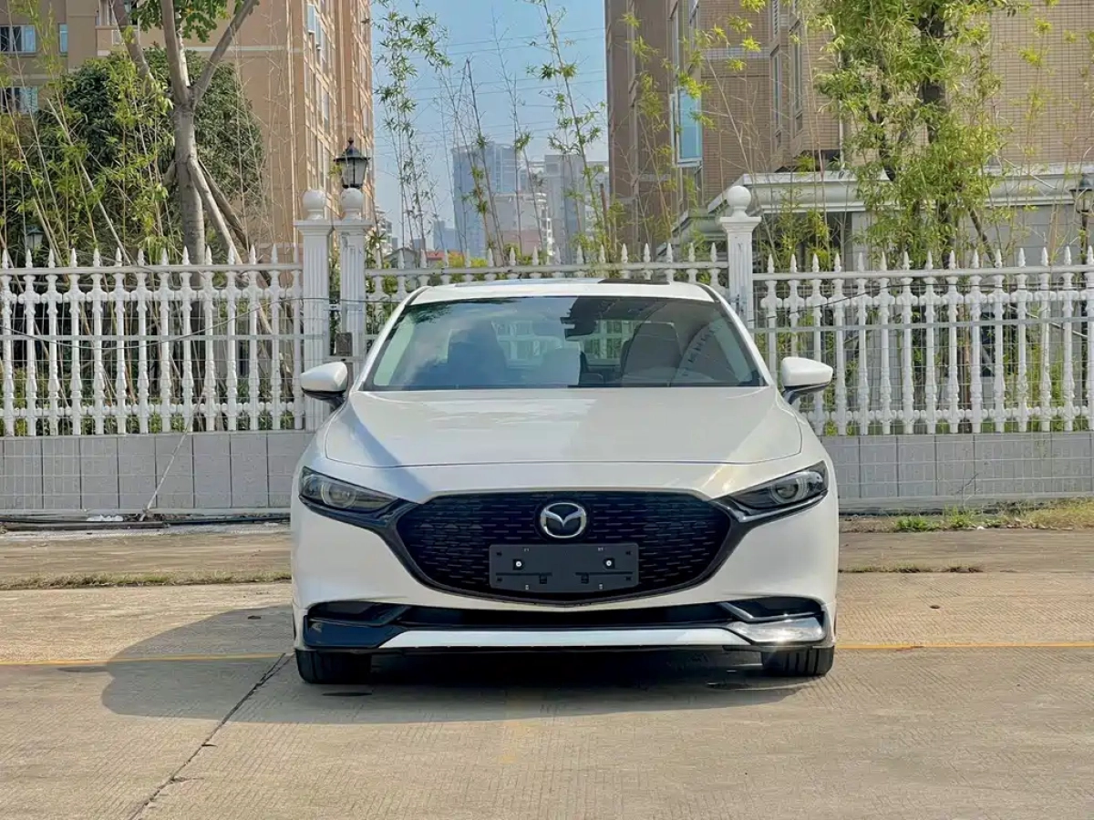 MAZDA 3 AXELA