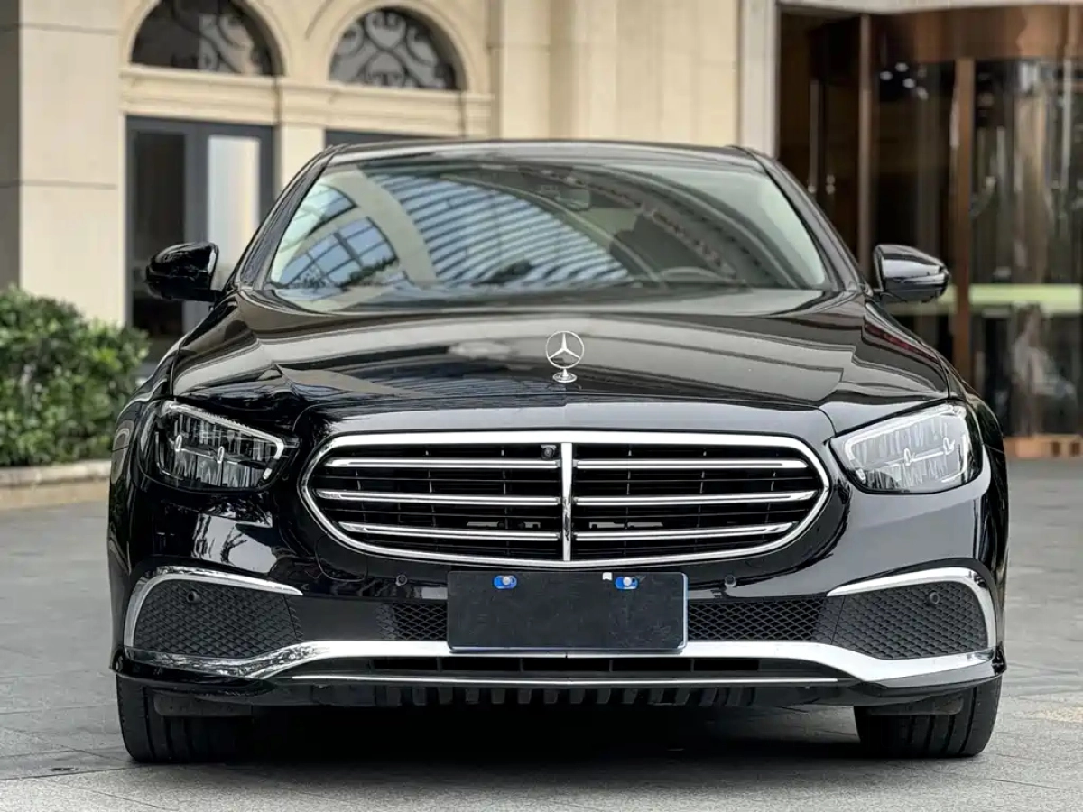 MERCEDES BENZ E-CLASS