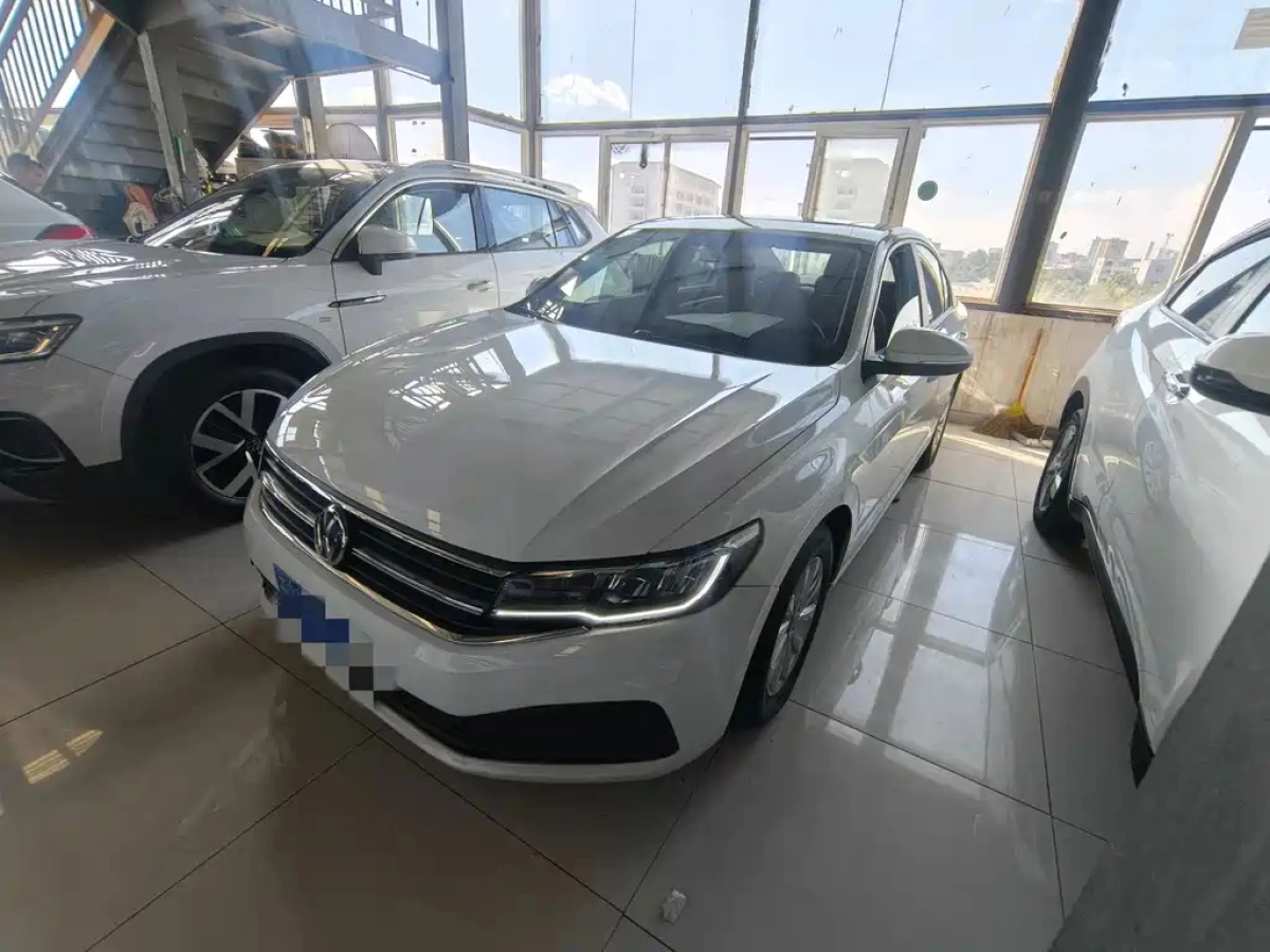 VOLKSWAGEN BORA  2021