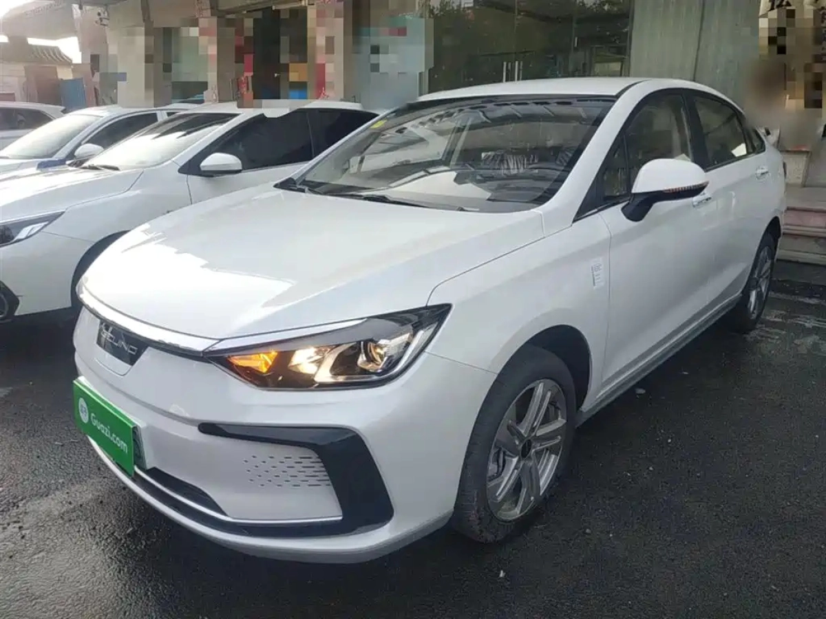 BAIC EU5  2025