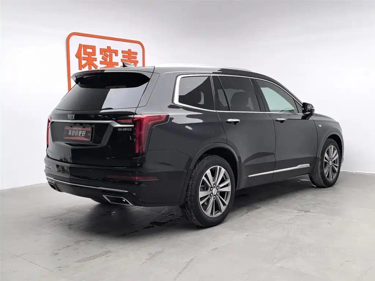 CADILLAC XT6