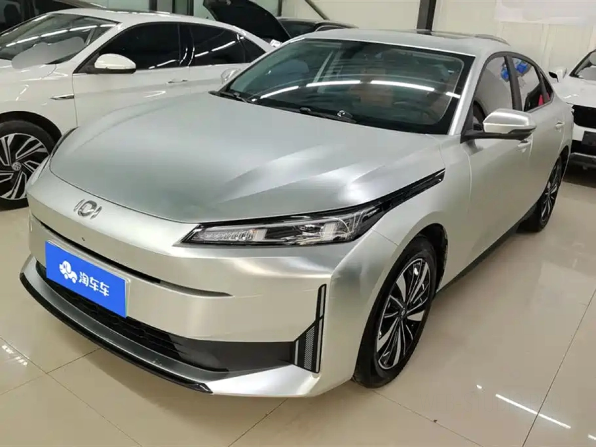 CHANGAN QIYUAN A05  2025