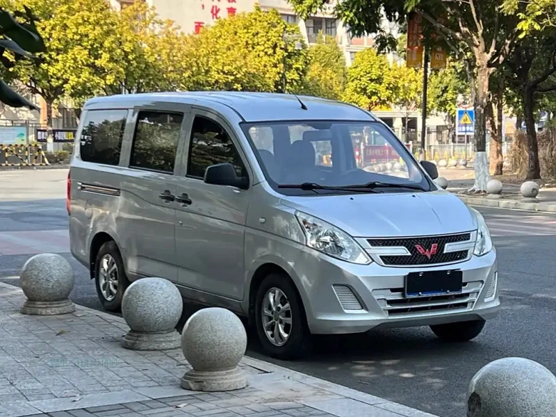 SGMW WULING RONGGUANG V