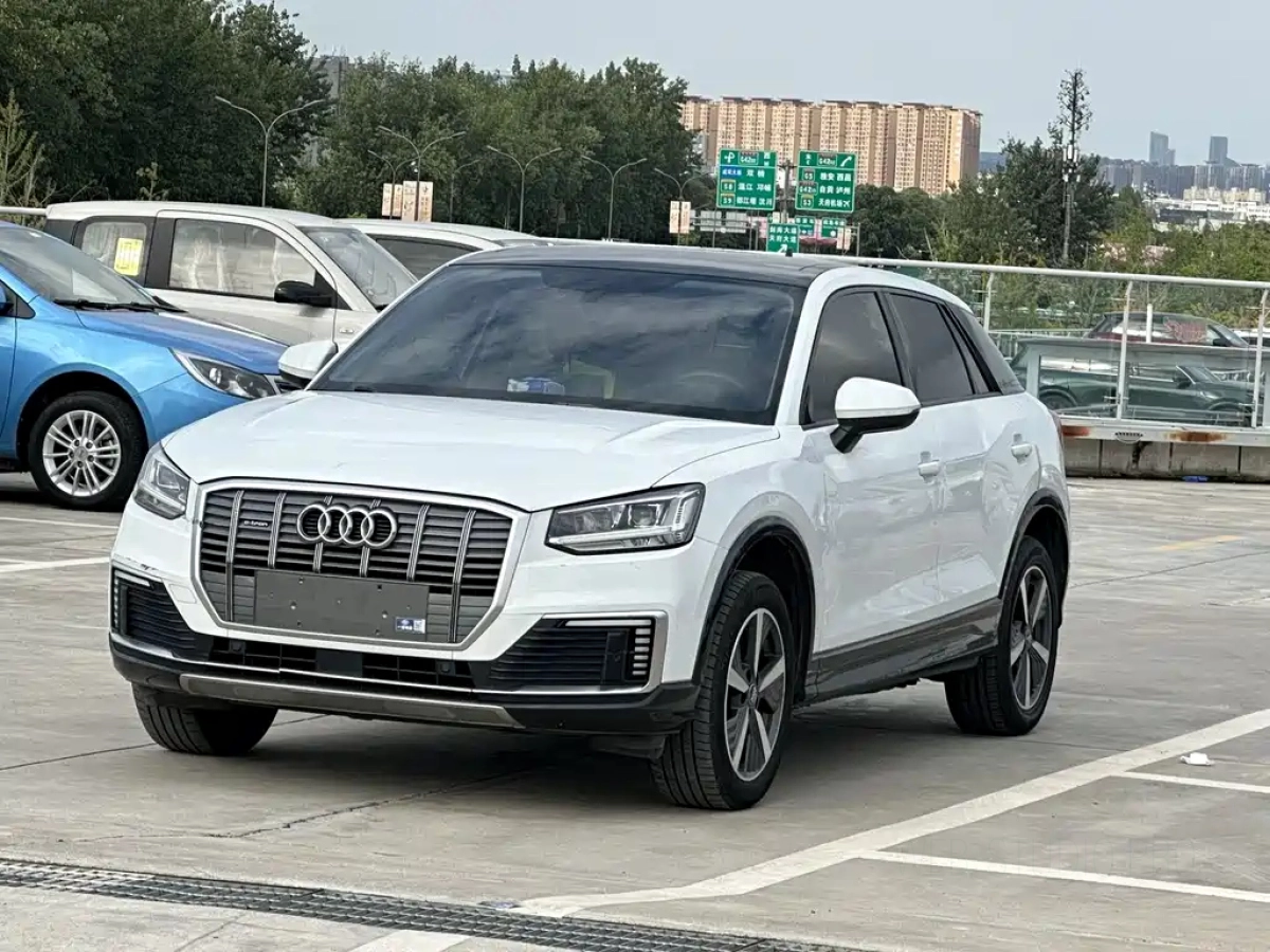 AUDI Q2L E-TRON  2021