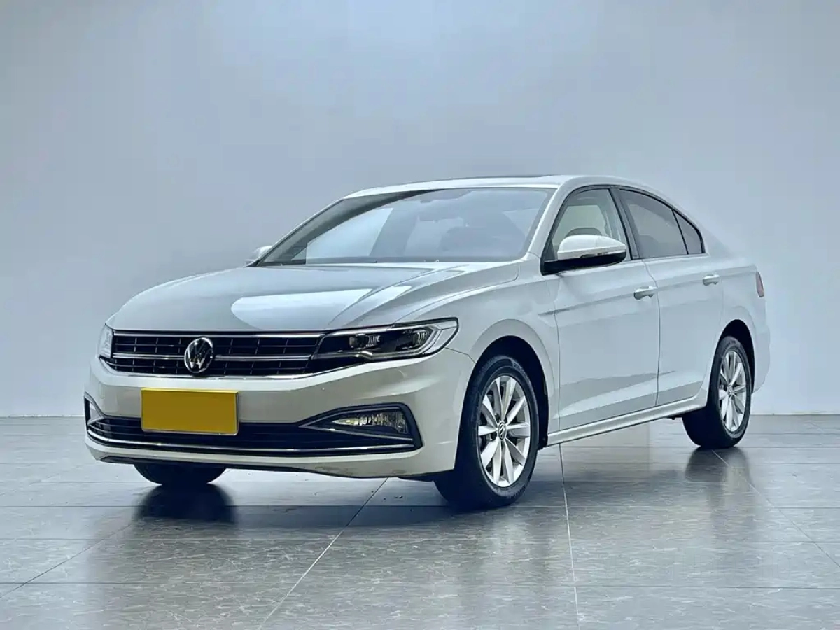 VOLKSWAGEN BORA  2021