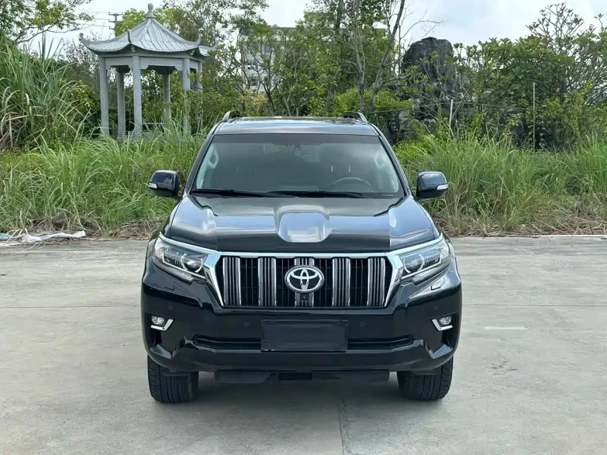 TOYOTA PRADO