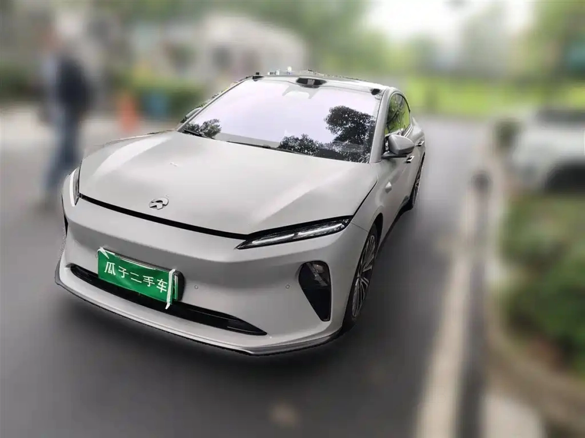 NIO ET5
