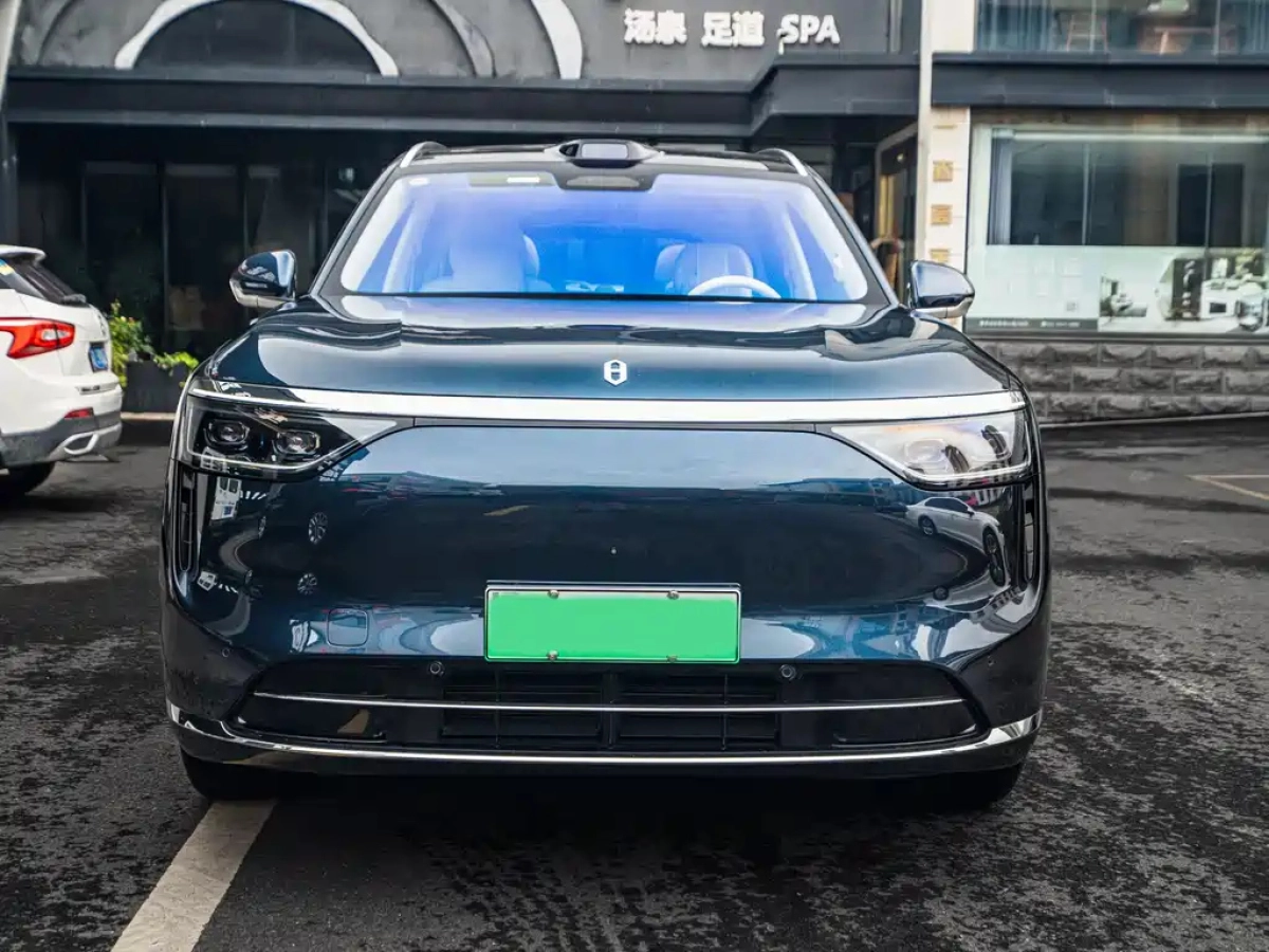 HUAWEI HARMON AITO M8