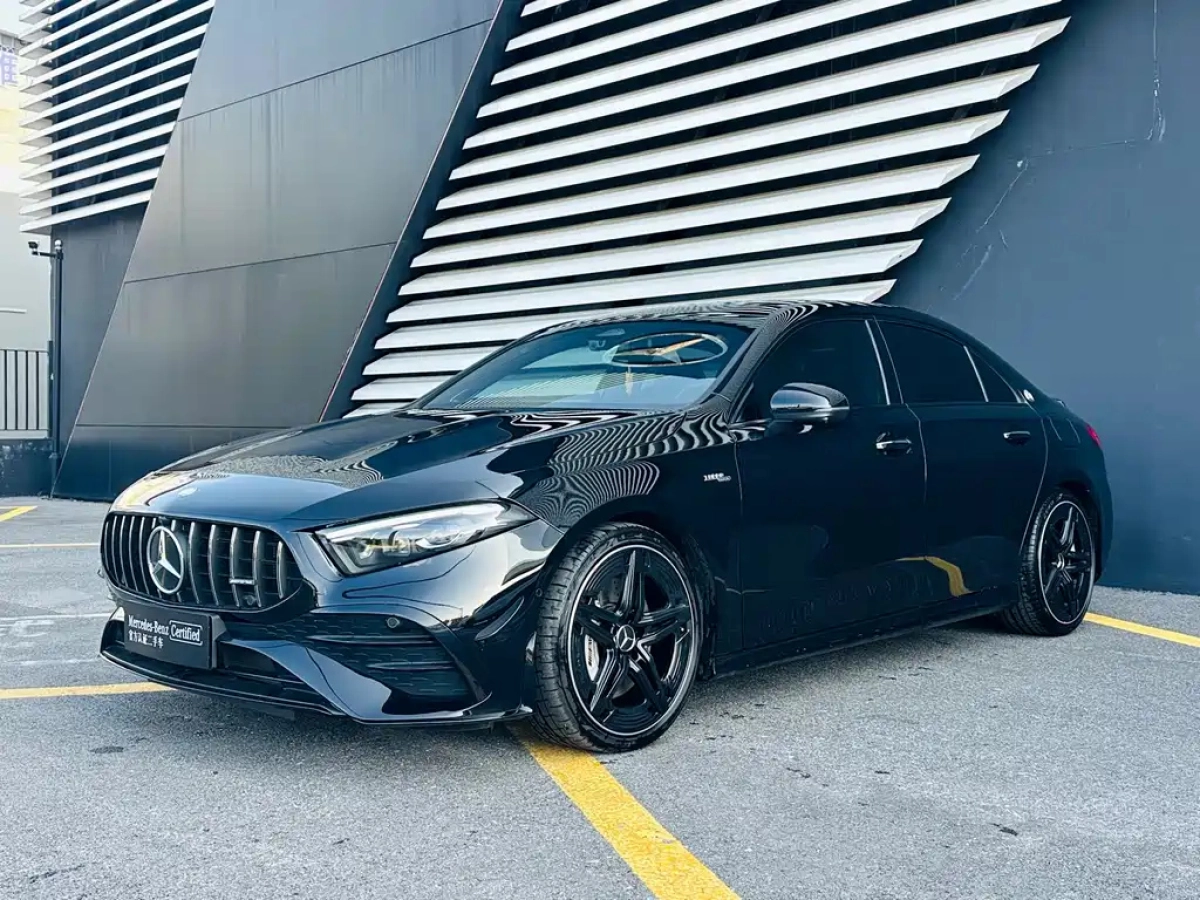 MERCEDES BENZ A-CLASS AMG  2025