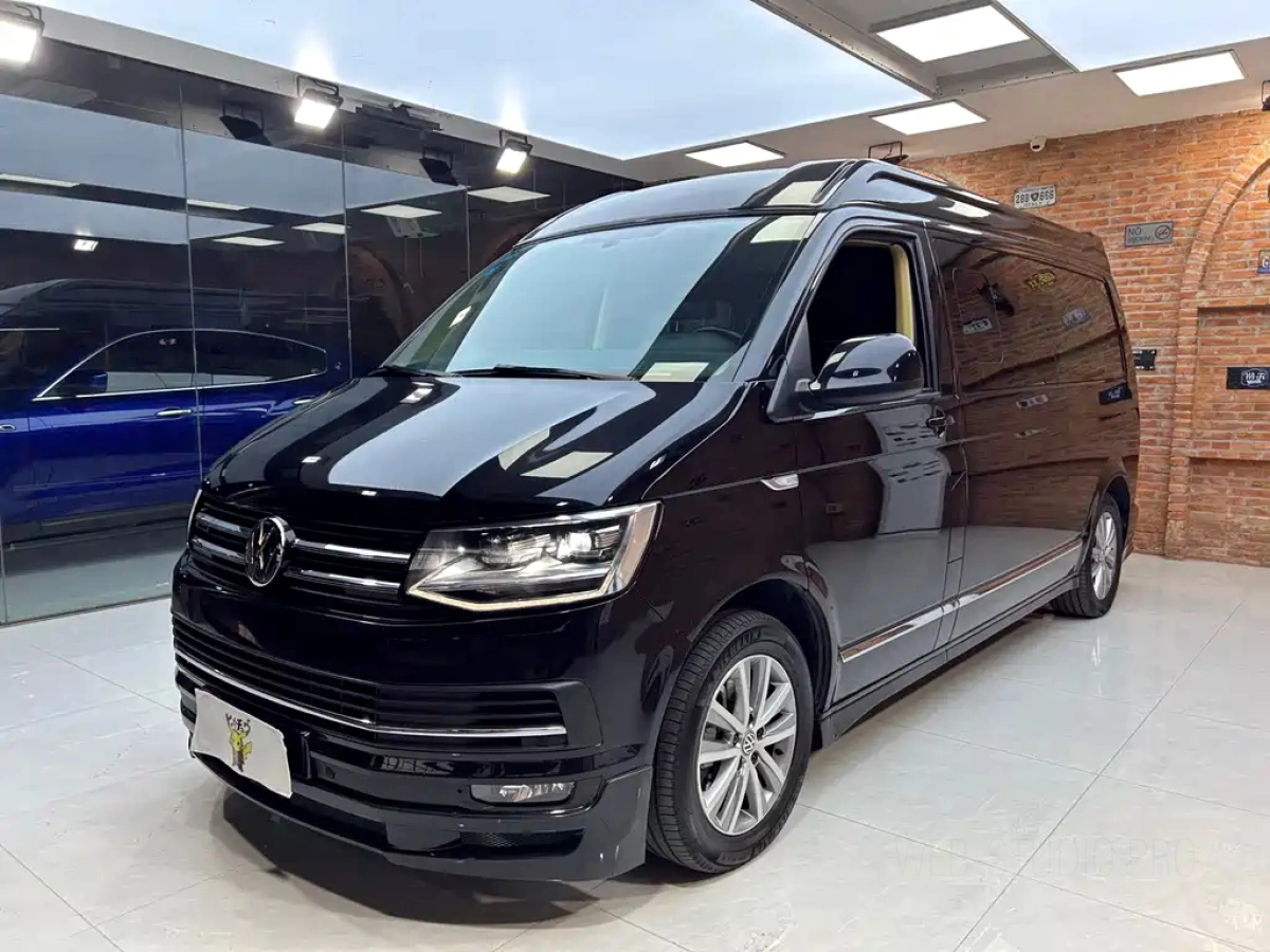 VOLKSWAGEN MULTIVAN  2020