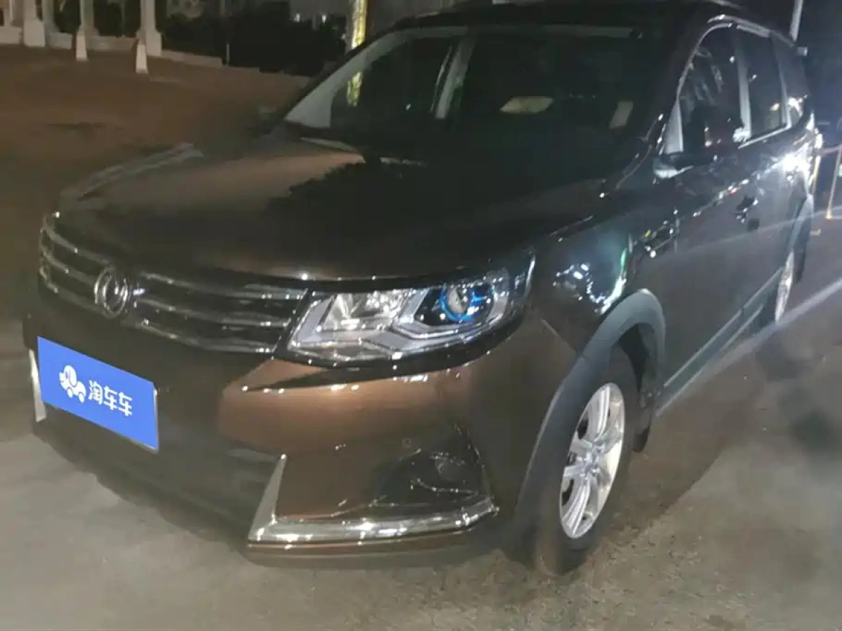 DONGFENG FORTHING SX6  2019