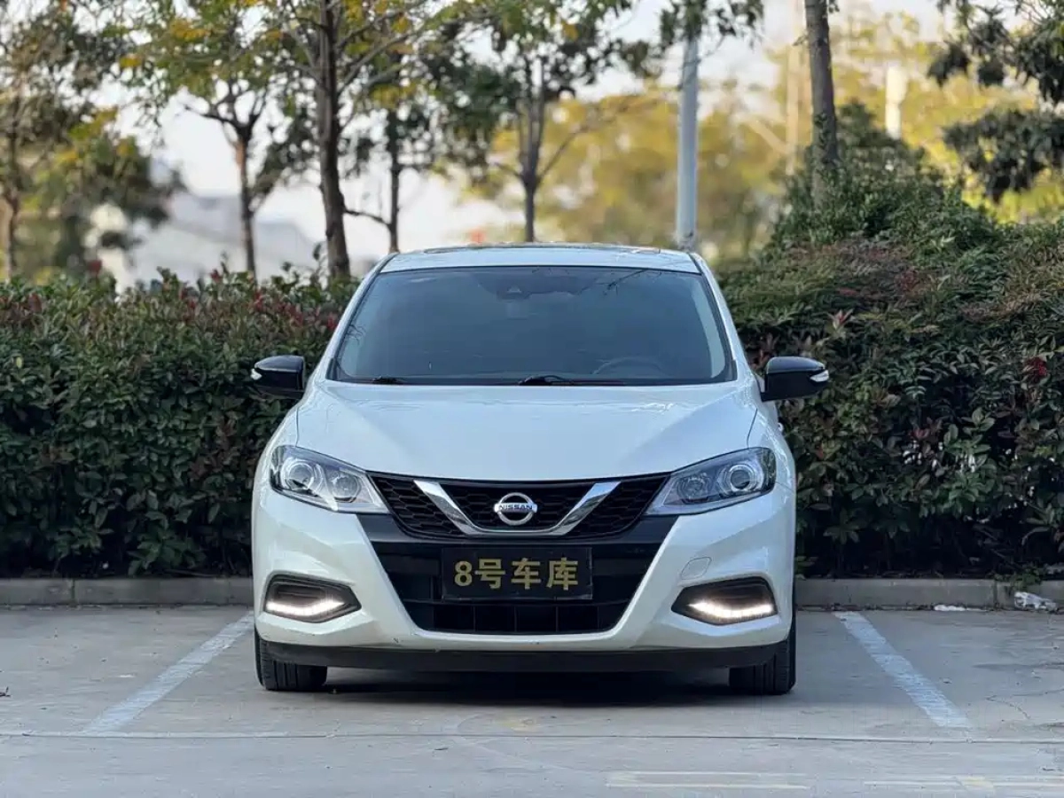 NISSAN TIIDA TIIDA  2021