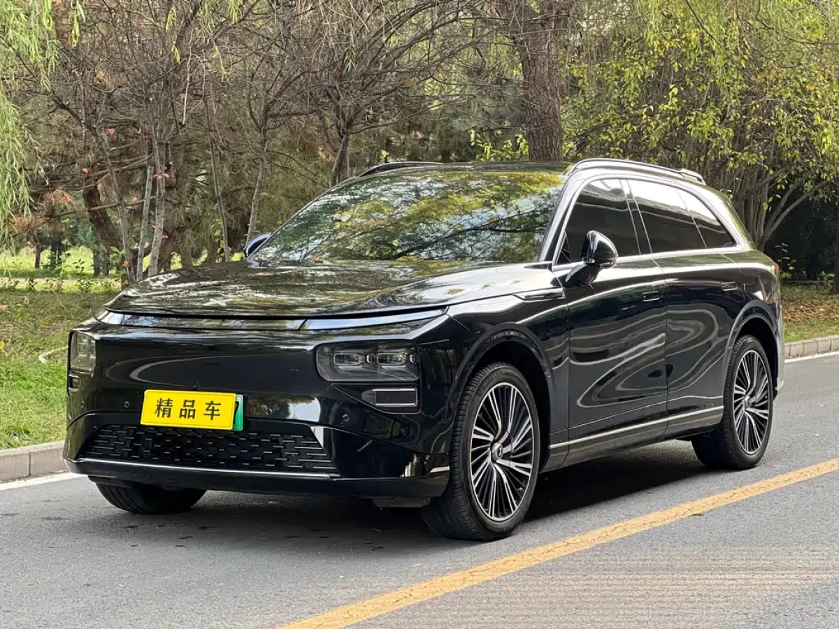 XPENG MOTORS G9  2024