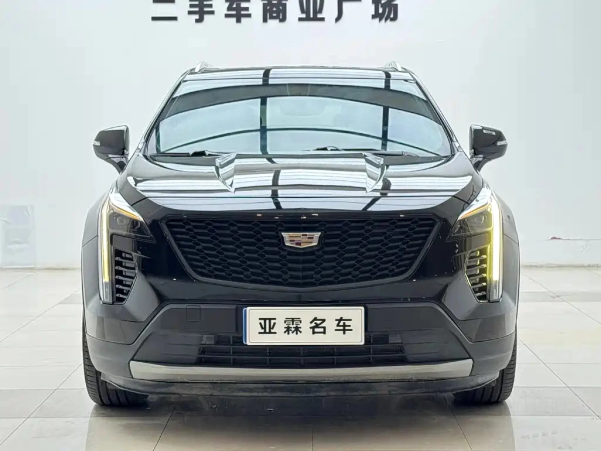 CADILLAC XT4